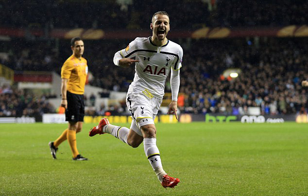 WTT总决赛：王曼昱4-2战胜张本美和，晋级八强