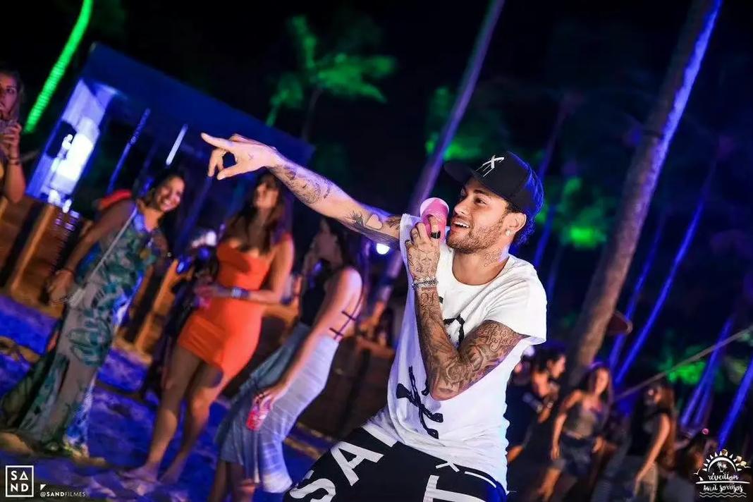 球迷在青年欧冠里对切尔西球员进行种族歧视，卡拉巴赫被罚款