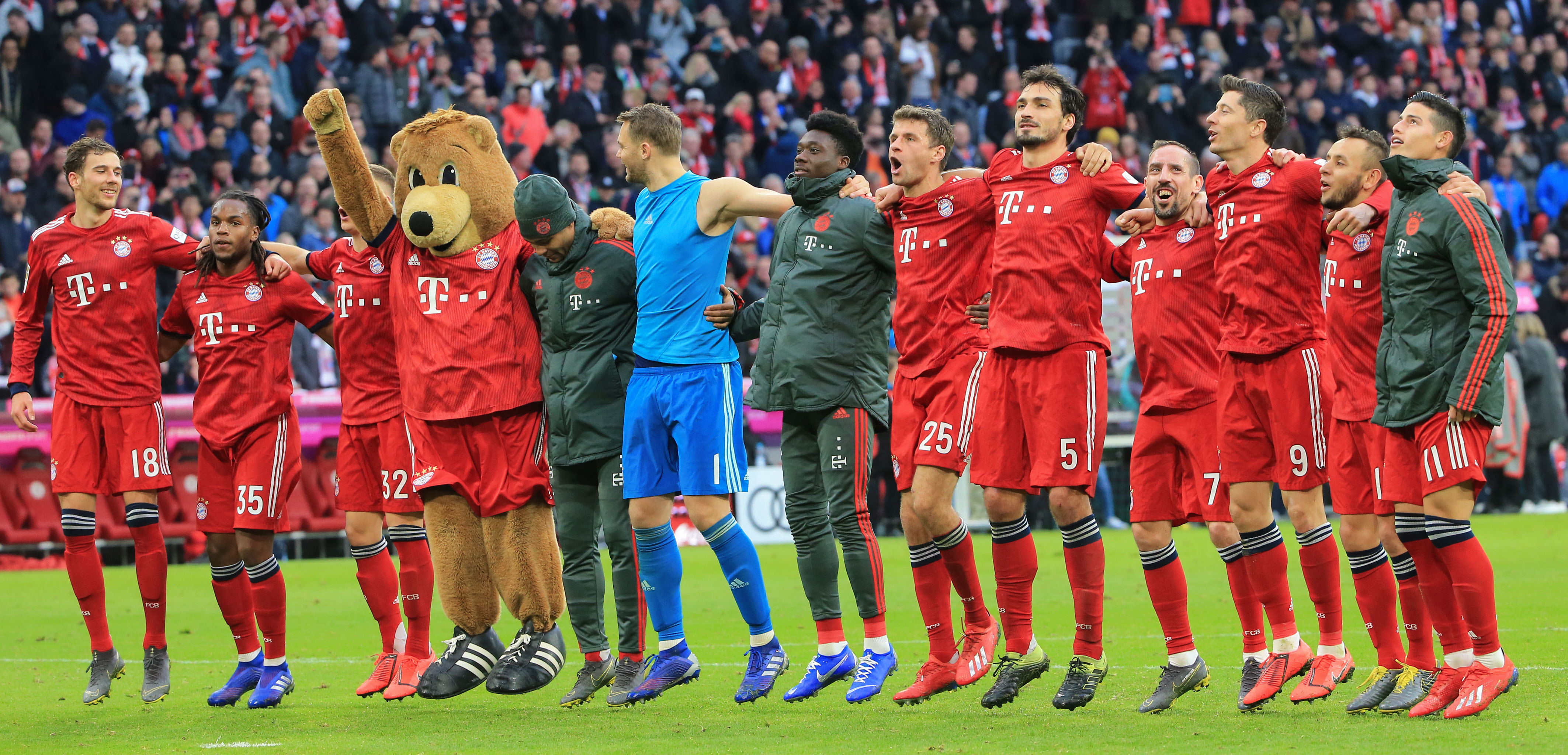 连续92场得分20+，亚历山大追平张伯伦并列历史第2