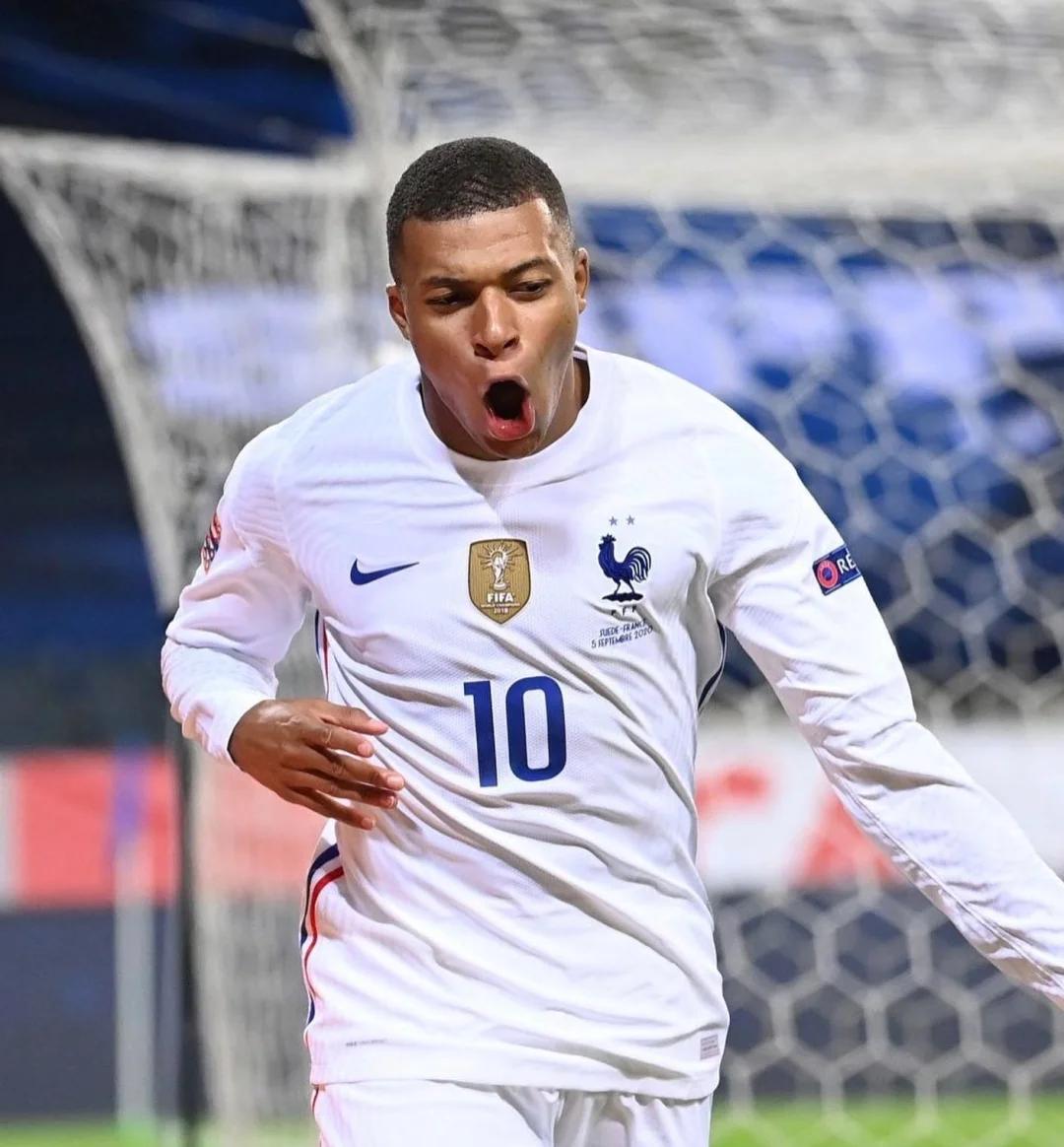 曼城与利物浦本轮积分榜争夺激烈