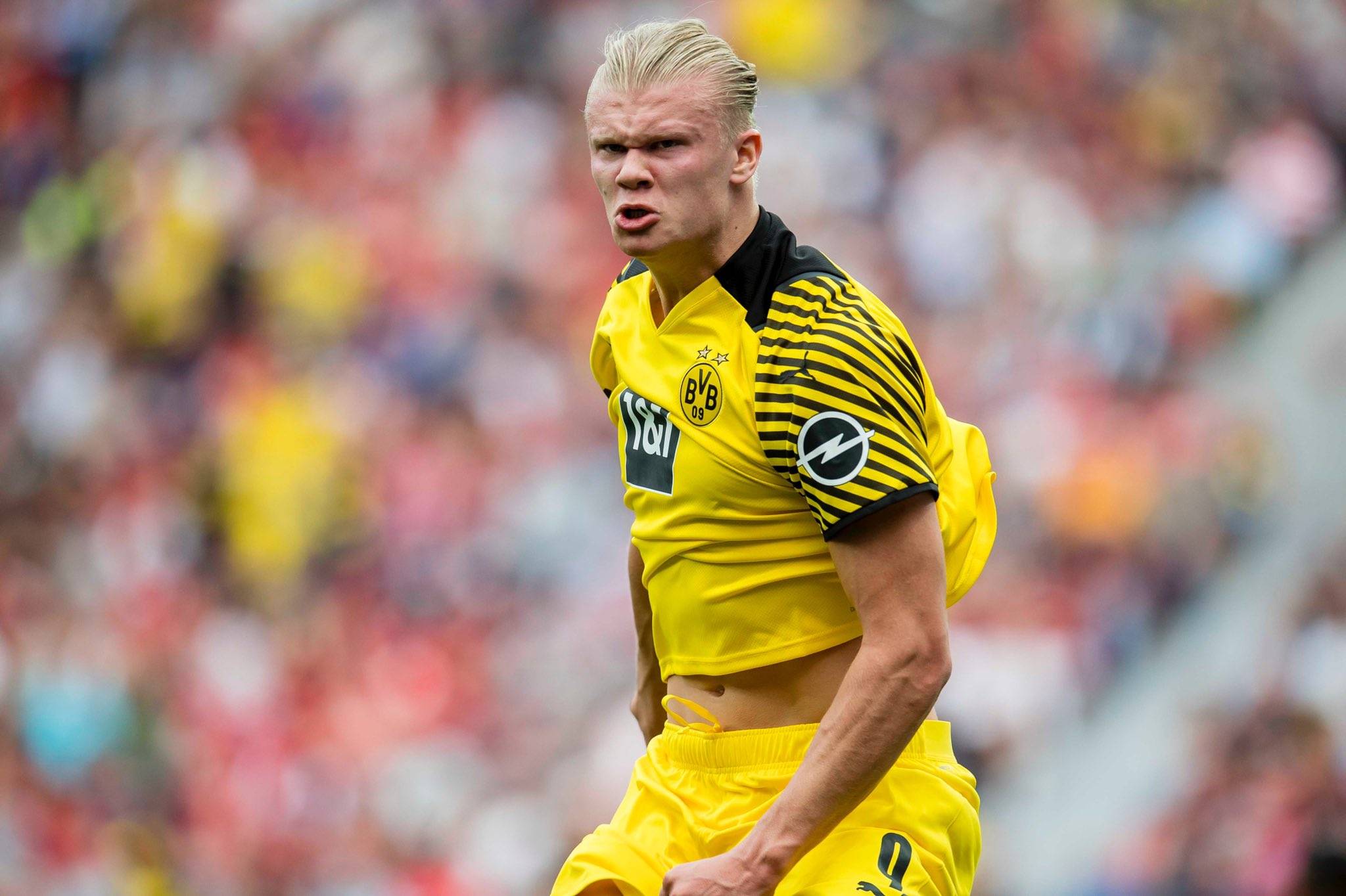 惊天反转！主裁赛后向埃格努道歉，黄牌原因竟是这？