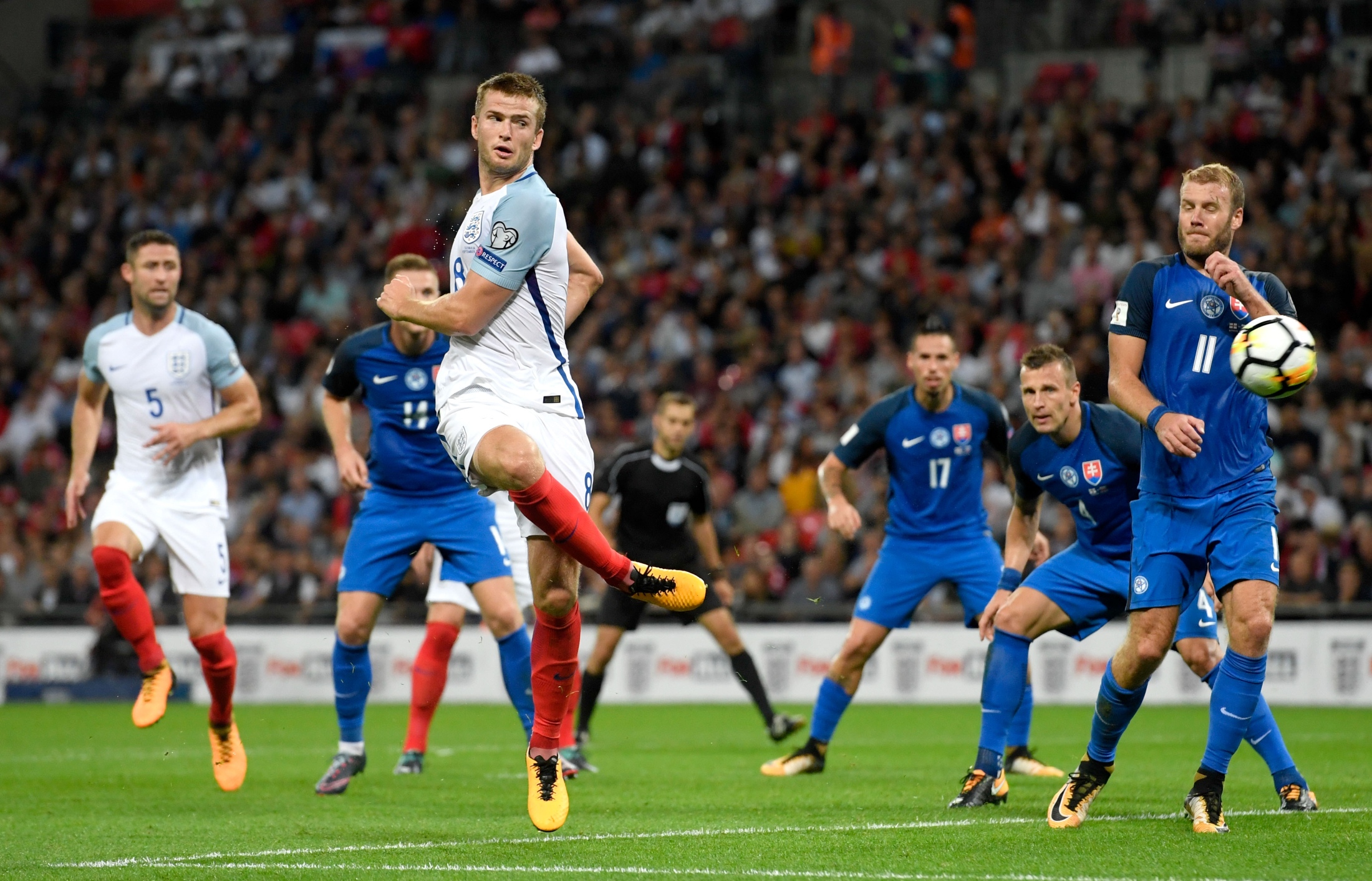 邮报：前裁判库特量刑延期，此前他曾承认制作儿童不良影像