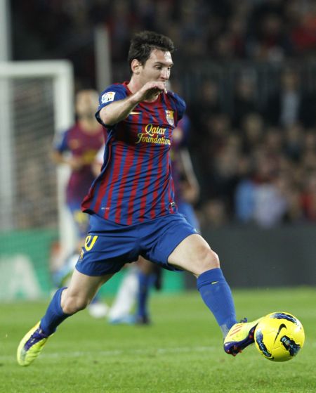 柔佛主帅：球员们在与申花的比赛中表现非常出色，我非常满意