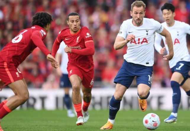 欧冠淘汰赛前瞻：拜仁客战曼城,