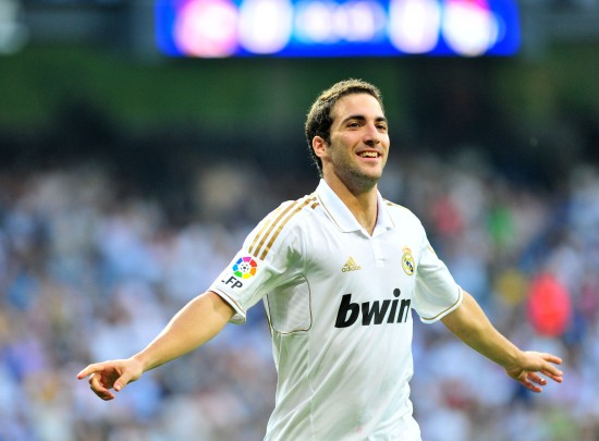 斯洛特：让萨拉赫替补不是容易的决定，但这就是我的选择